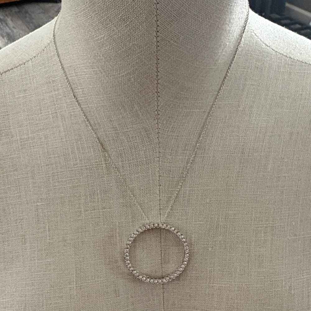 Avon Silver Circle Pendant Necklace